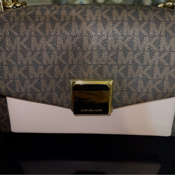 Michael Kors Crossbody monogrammed two tone bag - Picture 4 of 10